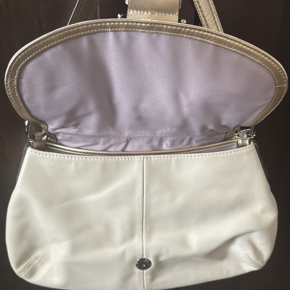 Coach Bag - Picture 2 of 4